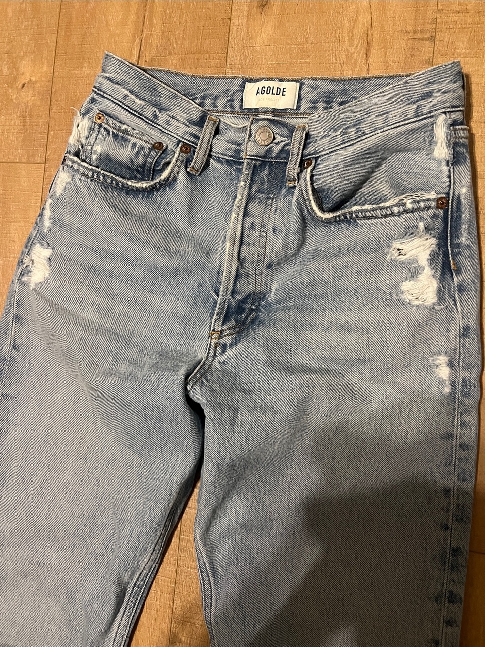 Agolde crop Light Wash Distressed Straight Leg Jeans in the wash nerve size 24 - Picture 3 of 9